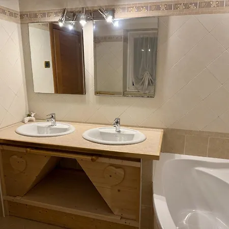 Il Conte Di Avoscano Apartamento Piaia (San Tomaso Agordino, Belluno)